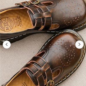 Brown Mary Jane platform shoes size 8 1/2